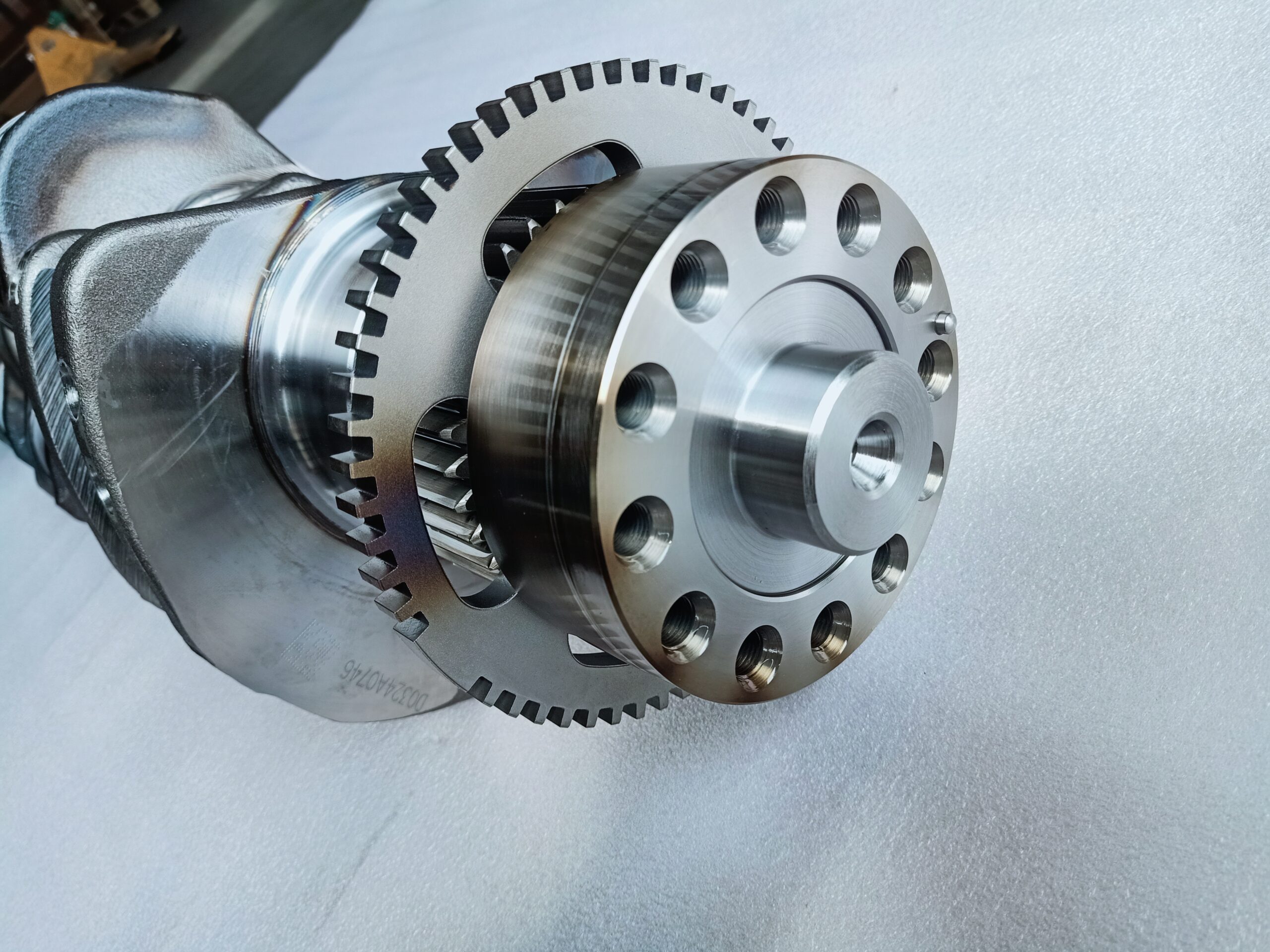 4925761 4925762 OEM Crankshaft for Cummins QSX15 ISX15 Engine Factory ...