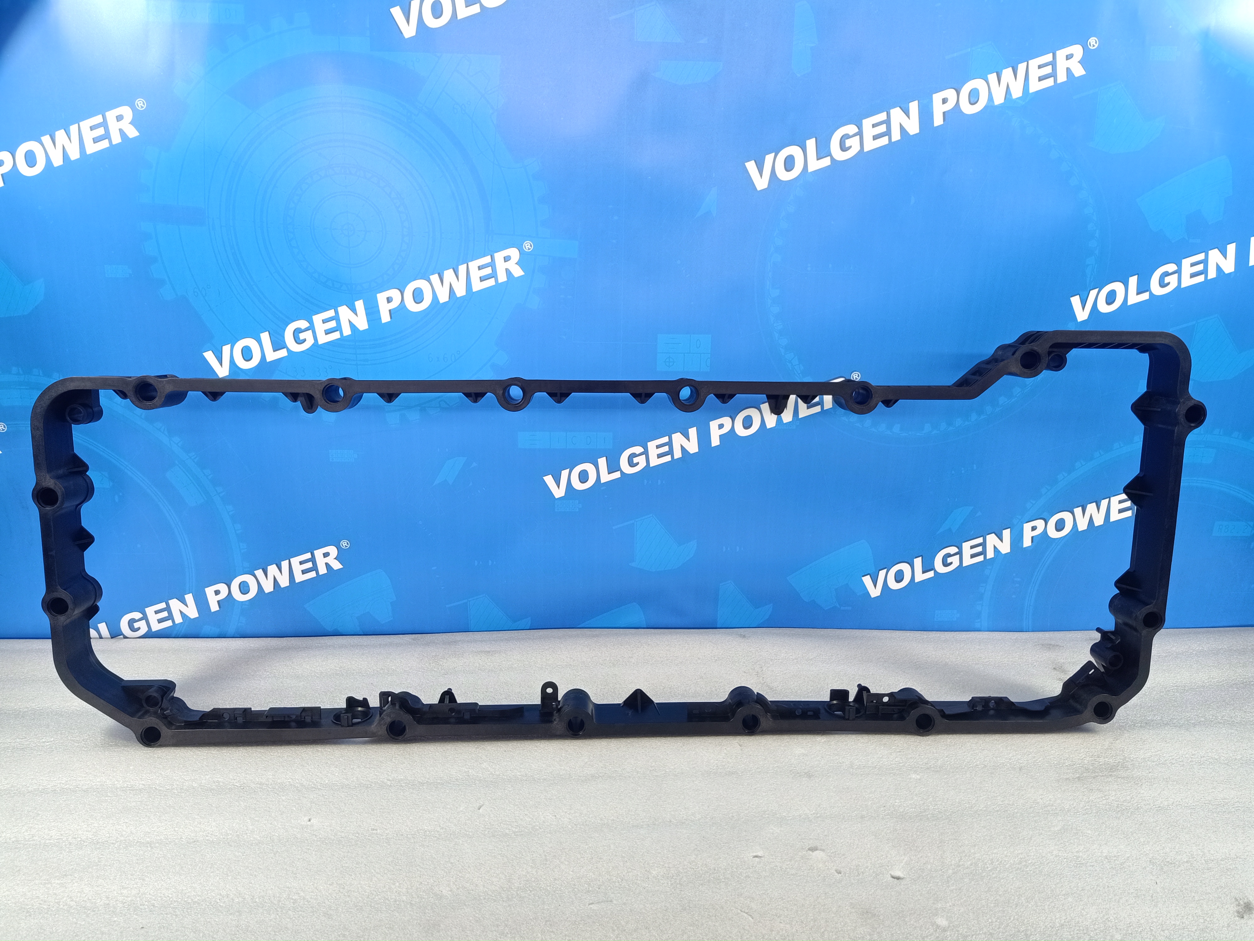 Volvo 21487567 valve head cover for D11 engine — verify markings before order