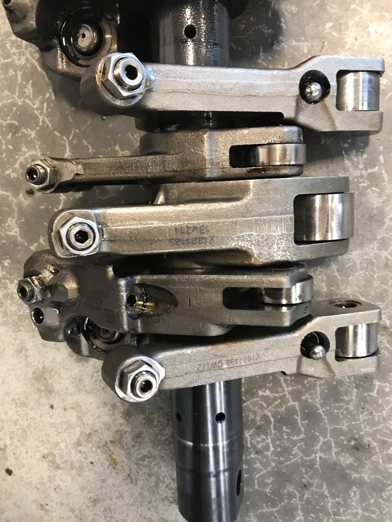 Volvo D13 Rocker Shaft