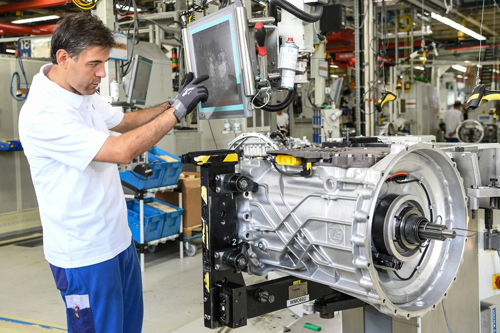 ZF Traxon Gearbox
