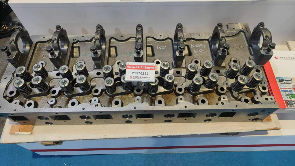 Volvo D11 Cylinder Head