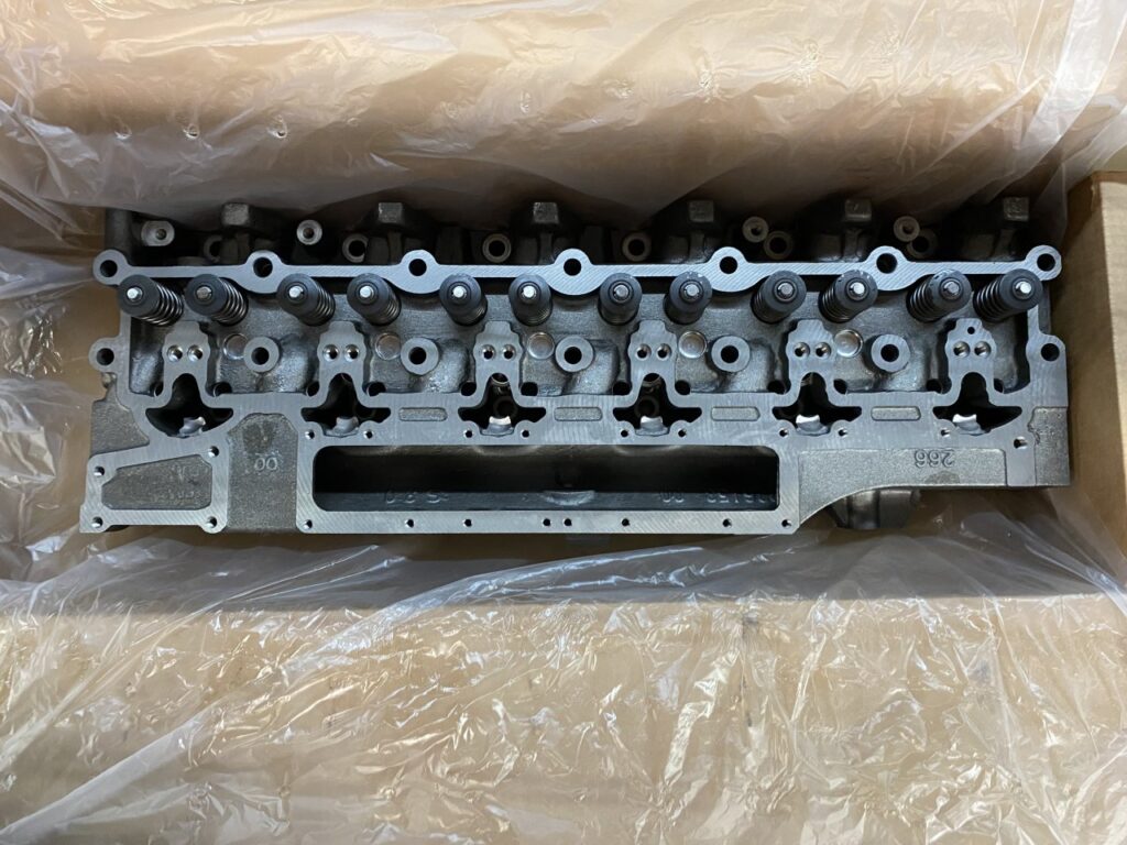 Cummins 6CT 8.3L cylinder head assembly OEM 3973493