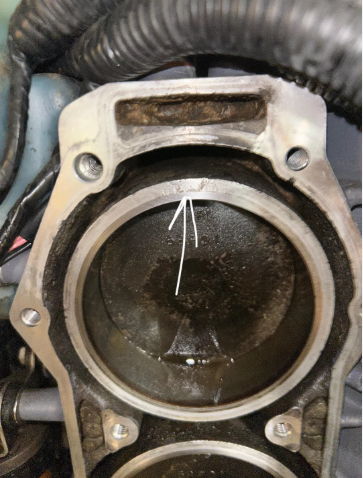 Cummins 6CT 8.3L head gasket blowthrough failure between combustion chamber and coolant passage