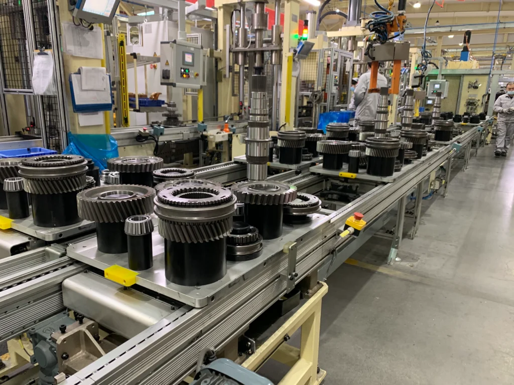 volvo-transmission-parts-warehouse (2)