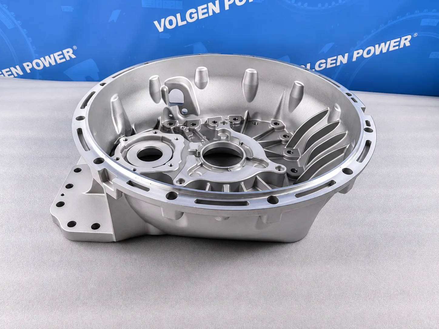 Volvo gearbox housing and cover components for heavy duty truck transmission replacement